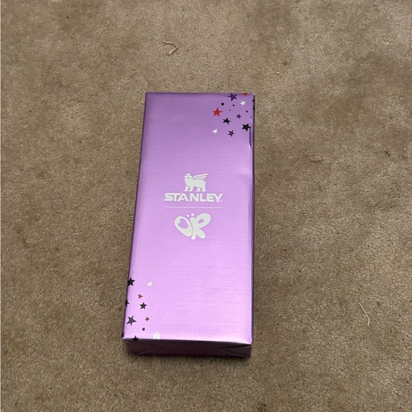 Stanley Olivia Rodrigo Tumbler 40oz.  New in box only taken out for pictures - Picture 4 of 6